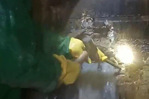 海南藏族消防水池堵漏施工视频